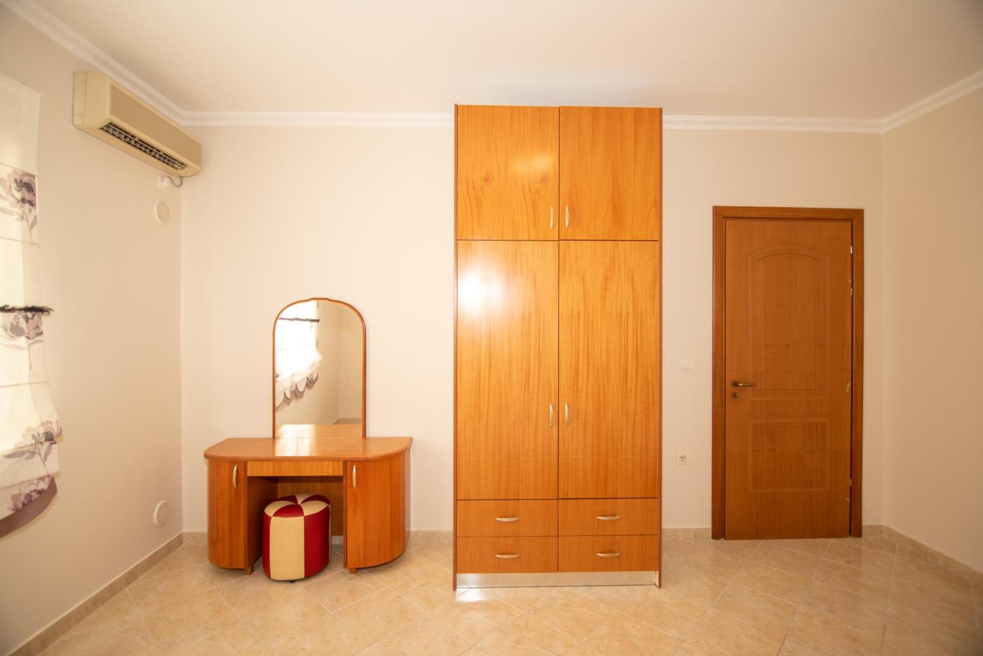 Ami Apartament Vlore Luaran gambar