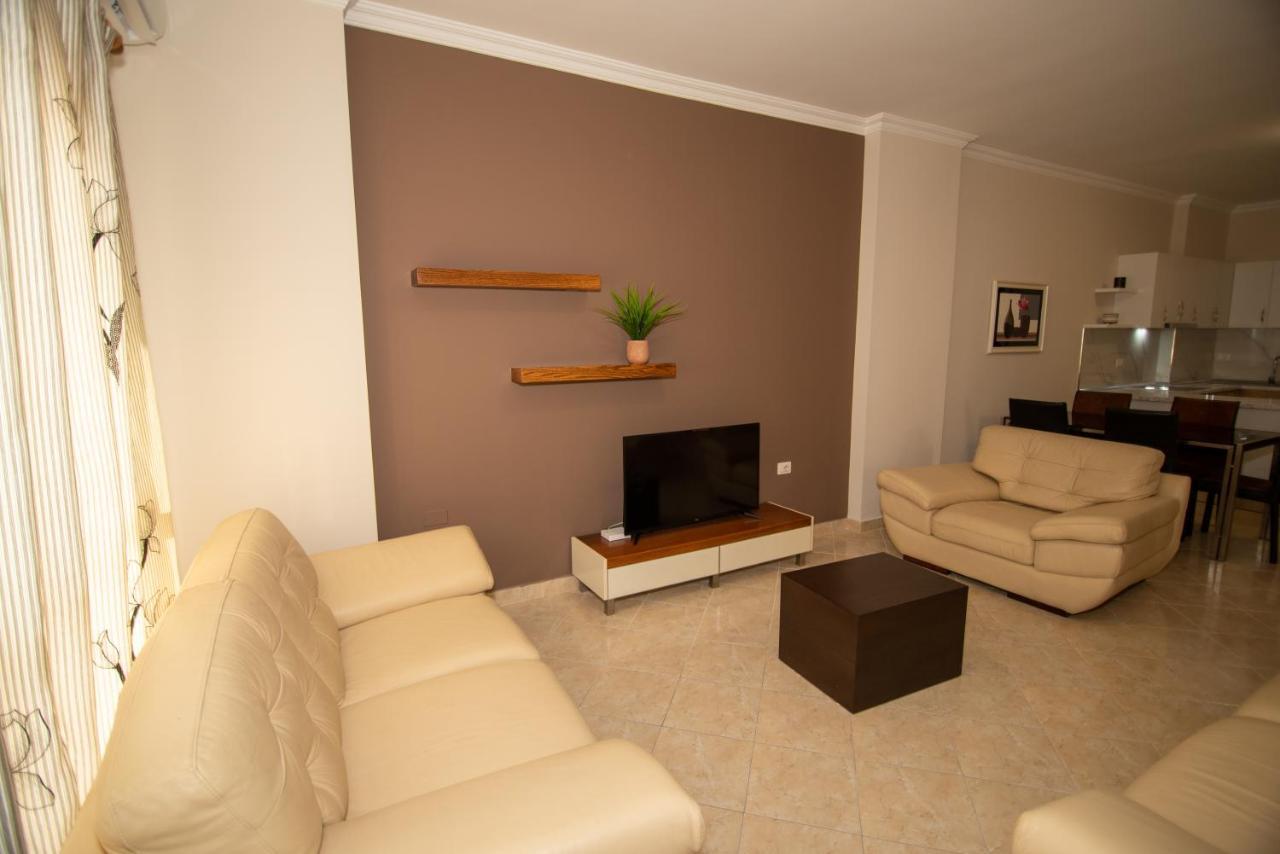 Ami Apartament Vlore Luaran gambar