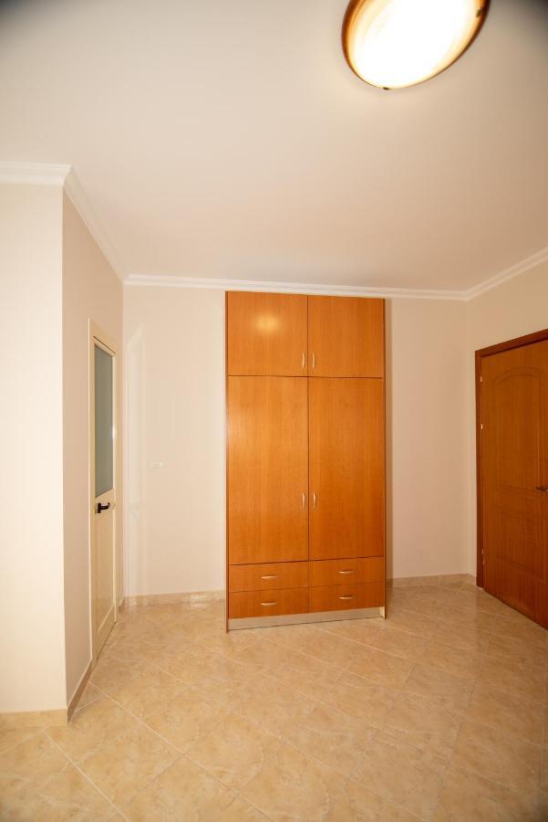 Ami Apartament Vlore Luaran gambar